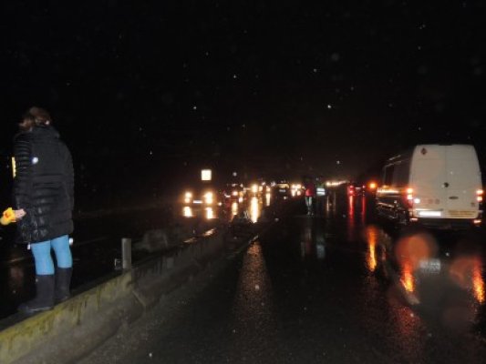 Un bărbat fără permis a FURAT o mașină: a făcut CASCADORII pe şosea!